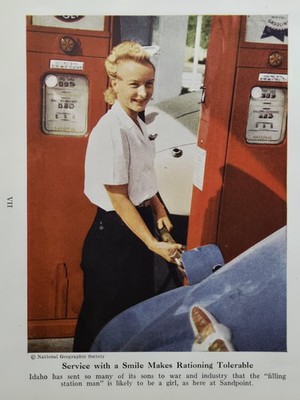 Wartime Filling Station Girl Magazine Photo 1944 - Sandpoint Idaho Pumping Gas