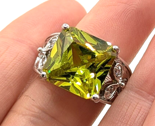 Lime Green Square Glass Solitaire Silver Tone Statement Cocktail Ring Sz 9.25 - Picture 3 of 7