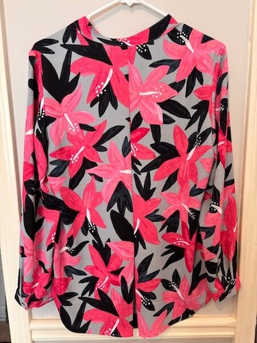 Beautiful New NIC+ZOE Pink, Black and Grey Floral Long Sleeve Blouse Size Small - Picture 2 of 6