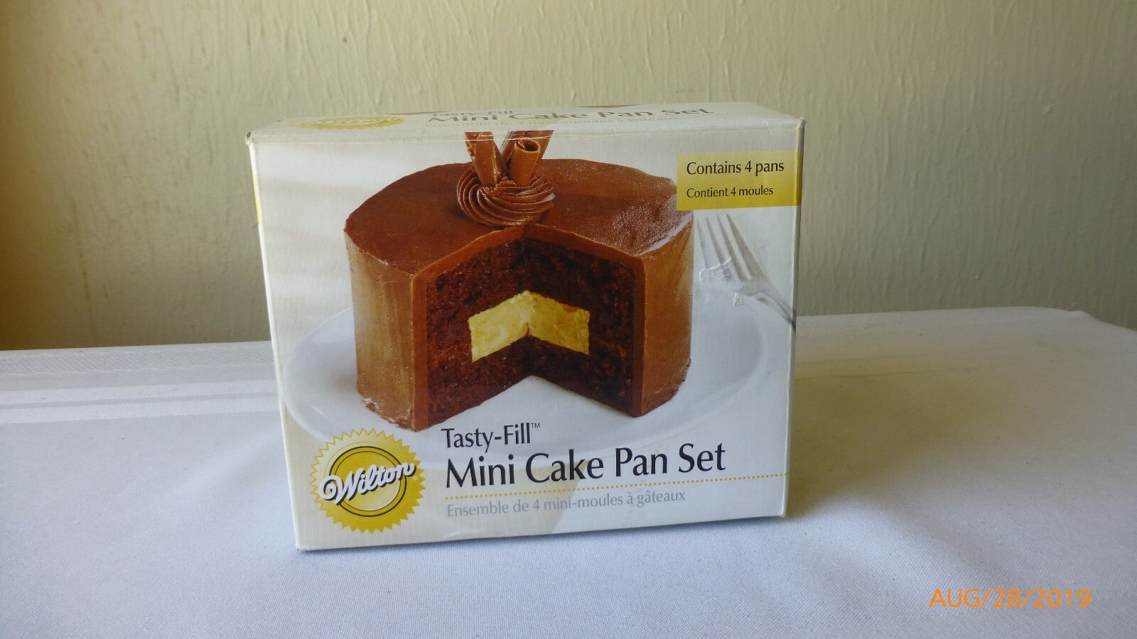 Wilton Tasty Fill Mini Cake PAN Set 4 No Stick Pans with Bonus Recipe