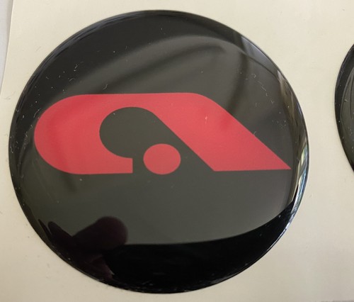 Coppi centrali ruota in lega Adria adesivo caravan camper ammaccato nero e rosso X2 60 mm - Foto 4 di 4