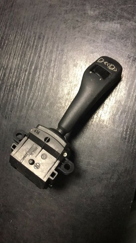 BMW WISCHERBLATTHEBEL 8363664m