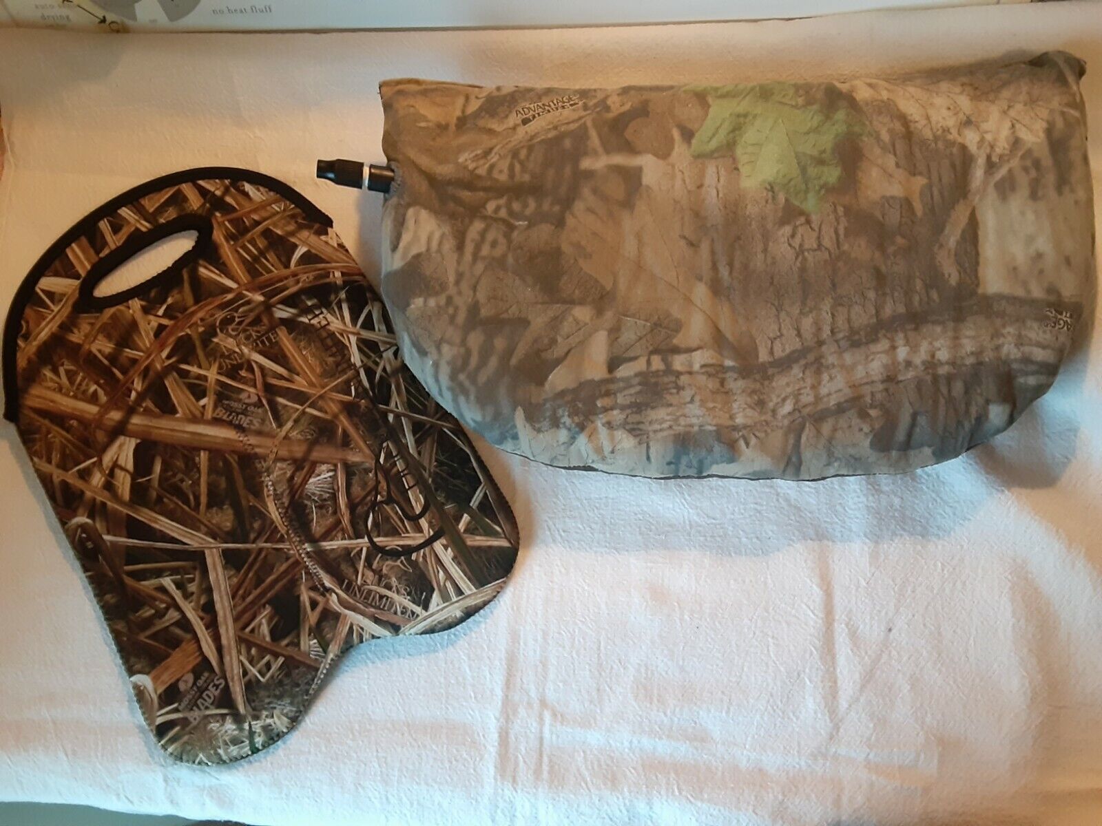 Ducks Unlimited Insulated Beverage Carrier & Advantage Camo Inflatable Fanny Pak