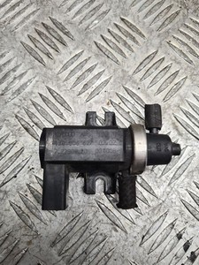 Volkswagen Golf IV 2002 Diesel Turbolader Druckwandler Magnetventil DRA20090