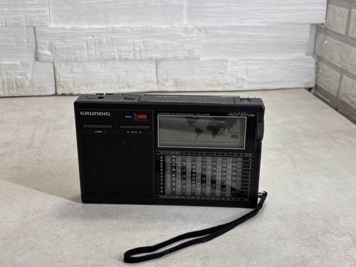 Grundig Yacht Boy 230 - 16 pasm Stereo World Radio Powers On -Stan idealny - Zdjęcie 1 z 5