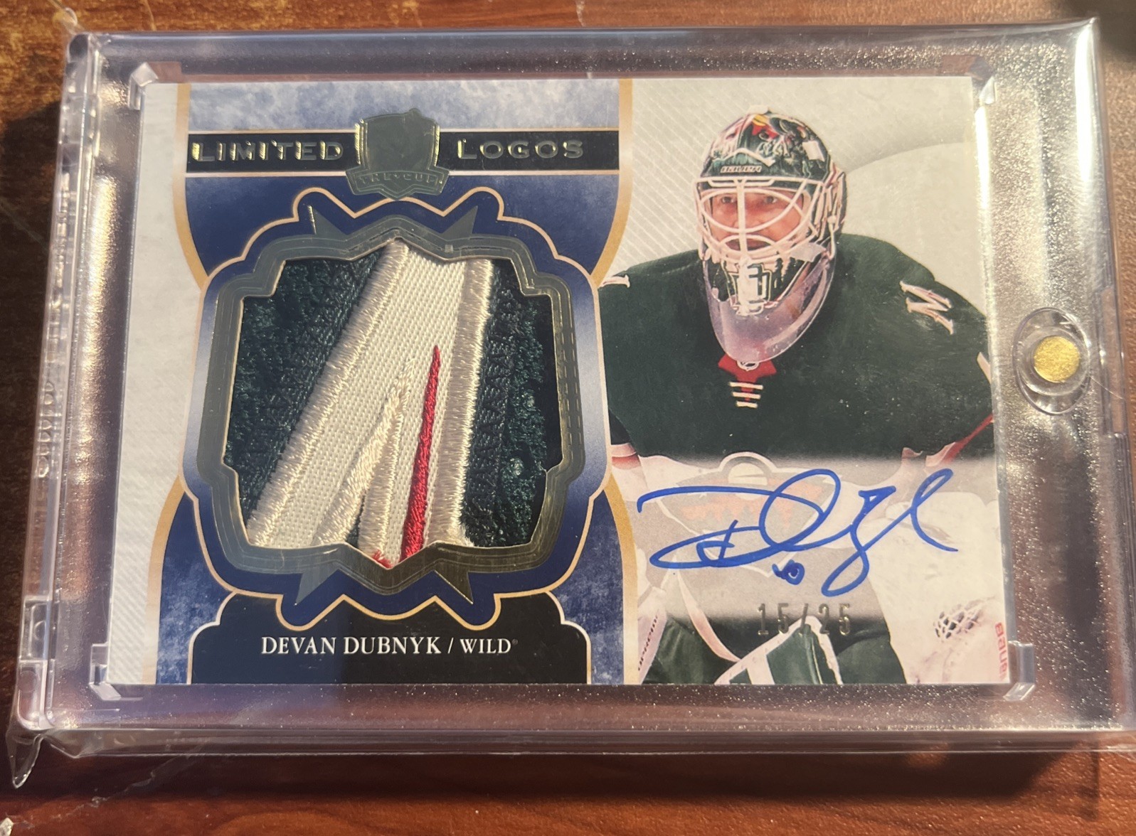 2017-18 Upper Deck The Cup Devan Dubnyk LL-DD Limited Logos Patch Auto #15/25