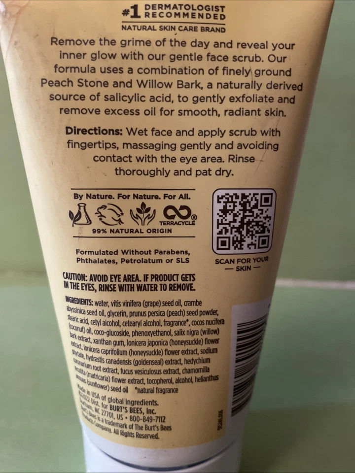 Burt's Bees Deep Pore Scrub 4 oz NEW - Image 3 of 4