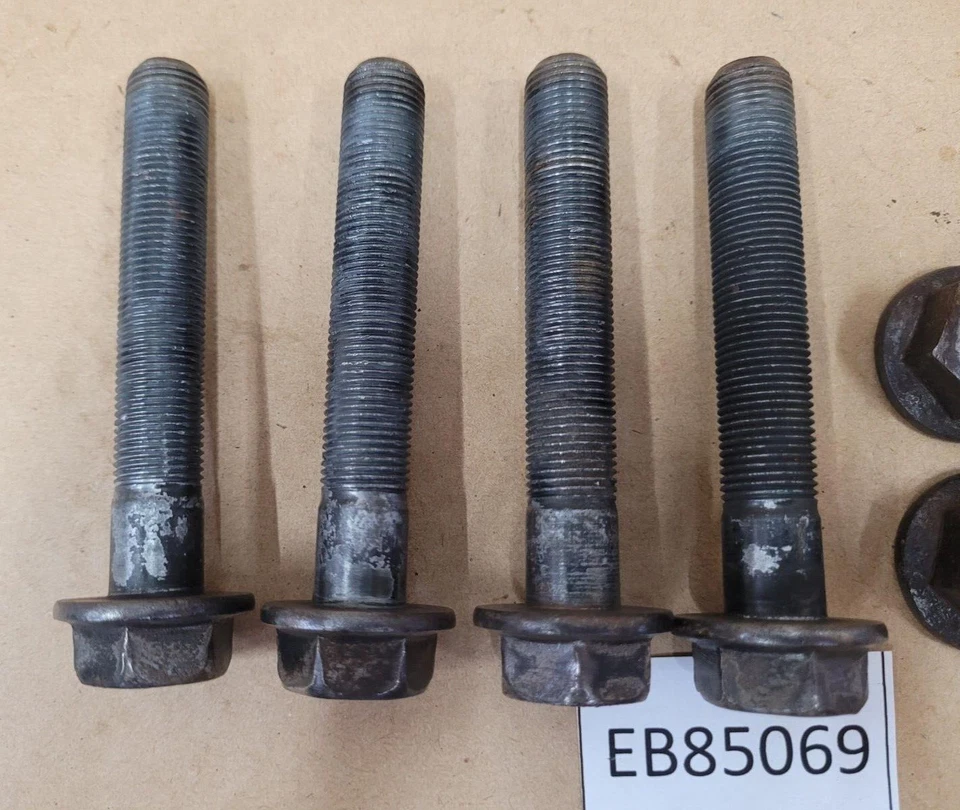 OEM 2009-2012 Dodge Ram 1500 4x4 brazo de control trasero pernos de montaje brazos de eje de perno Foto 2 de 4