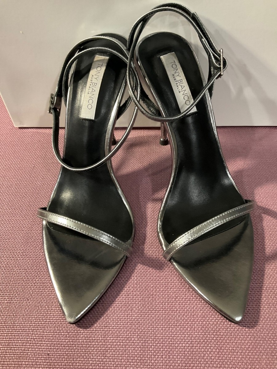 Tony Bianco ☆ミアフラッツ Tony Bianco Myra Sandals in Gunmetal Glimmer 7.5 New with
