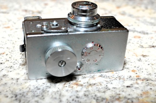 Vintage Steky Mini Spy Camera 16mm Model III Leather Case 1:3.5 F-25mm Lens - Imagen 8 de 11