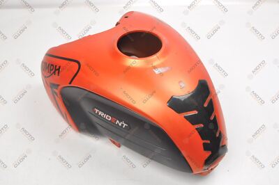 TRIUMPH TRIDENT 660 Abdeckung Tankschutz Kraftstofftank 2403506 2403507-EZ