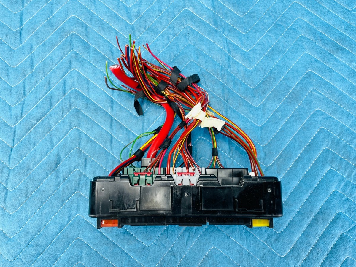 Genuine BMW 61149224866 Front Power Distribution Fuse & Relay Box 
