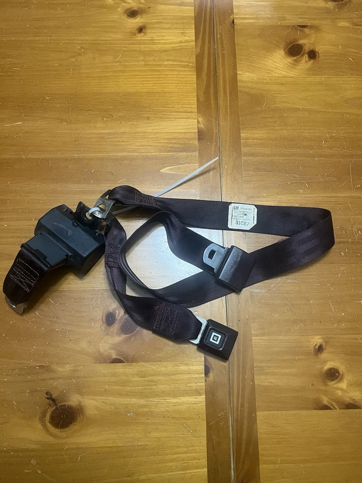 Ремни безопасности 1986-1988 Chevrolet Monte Carlo LS 60/40 Bench (бургундские) - Изображение 2 из 4