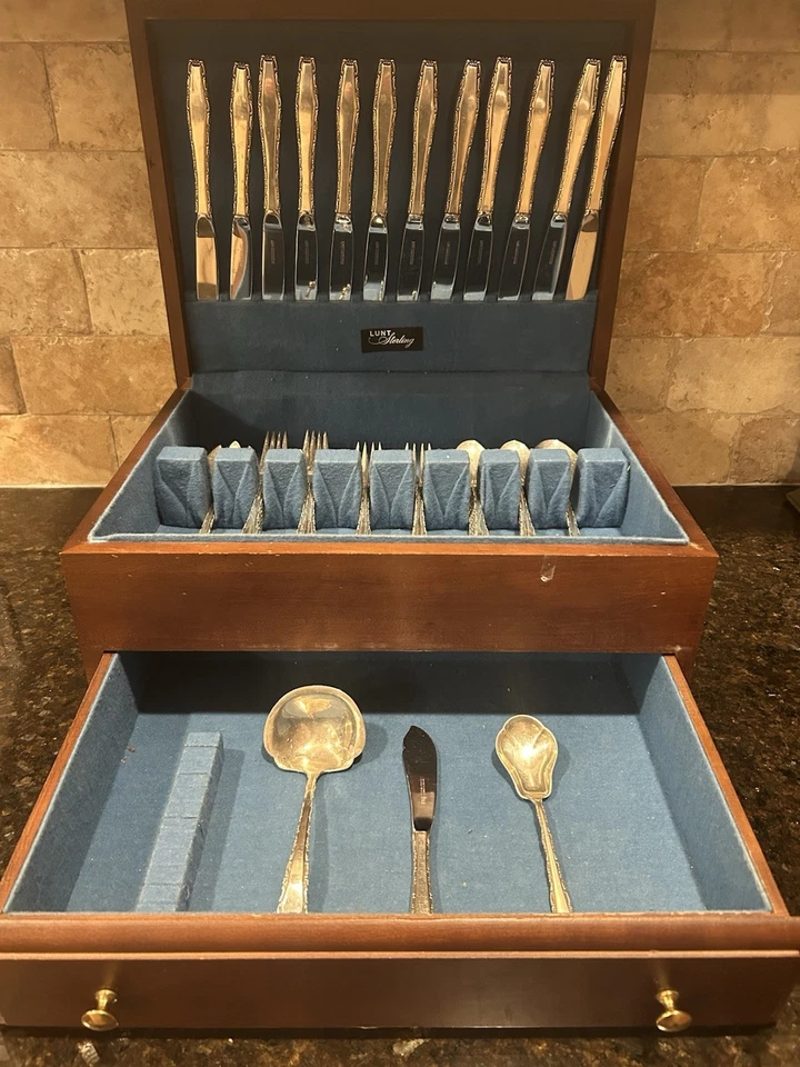 Juego de cubiertos de plata de ley Lunt 12 ajustes de lugar 53 piezas Foto 2 de 4