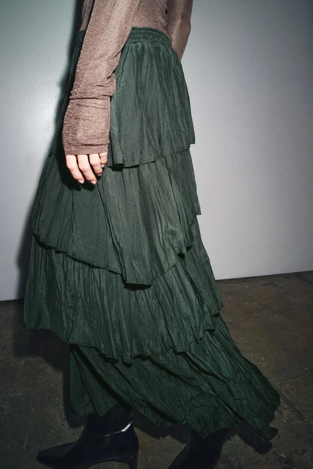 ZARA DARK GREEN ZW COLLECTION MIDI SKIRT WITH RUFFLES SIZE M REF 8699/209/529
