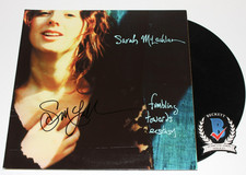 SARAH MCLACHLAN SIGNED 'FUMBLING TOWARDS ECSTASY' ALBUM VINYL RECORD BECKETT COA