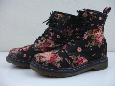 Dr. Martens 1460 Pascal Womens UK 4 US 6 Ankle Boots Floral Black Lace-Up Canvas