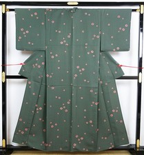 Small pattern silk single kimono, cream, wrinkled stripe design, used