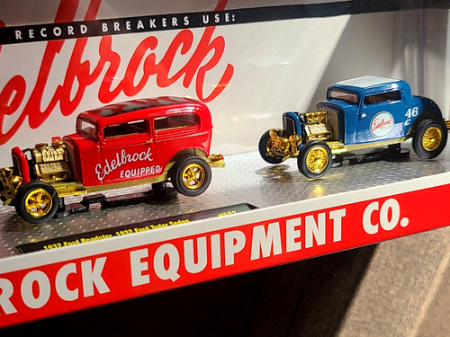 M2 Machines 1:64 Edelbrock Equipment Co. Ford 3-Car Set 36000-HS02 Chase Car - Picture 2 of 3