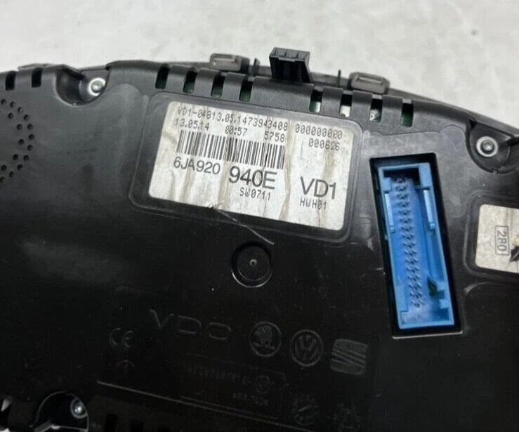 Cuadro de instrumentos velocímetro Seat Toledo MK4 2012-2018 6JA920940E (65) Foto 4 de 4