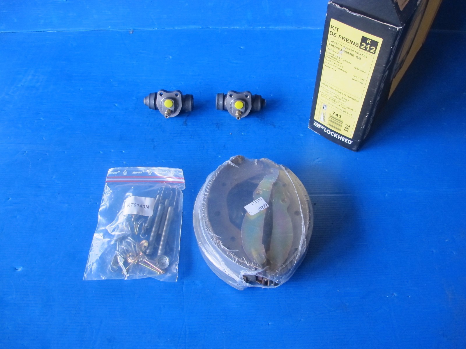 Kit de freins arrière Delphi pour Opel Corsa 1.0 et Kadett E en acier forgé