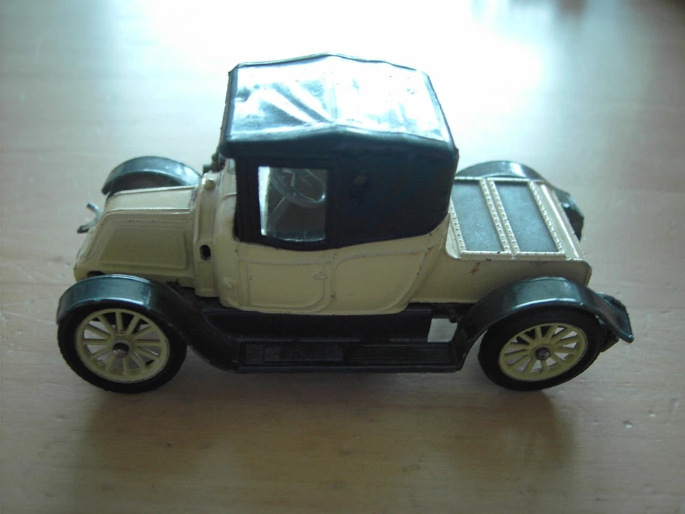 Renault 12/16 von 1910, ca. 1:43 von  Corgi Classics - Bild 2 von 4