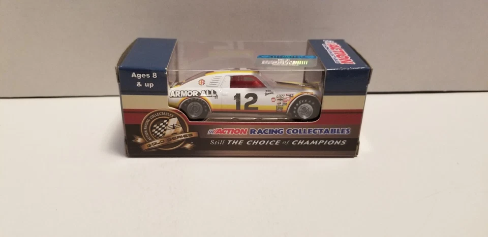 NEIL BONNETT #12 "ARMOR ALL" 1976 CHEVY LAGUNA 1/64 por acción NASCAR CLASSICS Foto 2 de 4