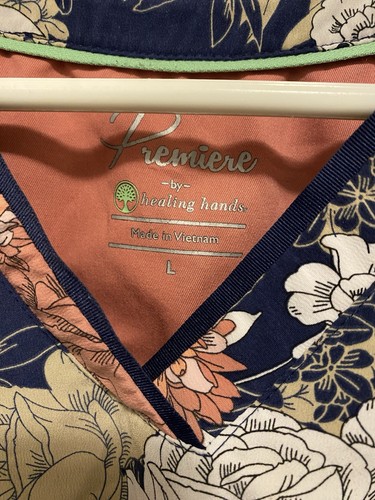 Premiere By Healing Hands Floral Scrub Set Top-Large Bottoms-Medium Minor Flaws - Picture 6 of 19