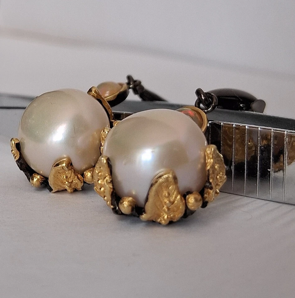 ORECCHINI IN ARGENTO STERLING 925 CON OPALI DI WELO E PERLE NATURALI - Immagine 2 di 4