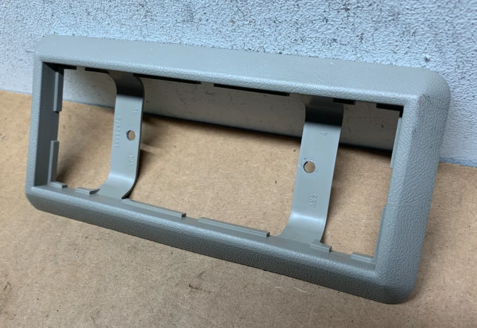 Chevy GMC CK1500 1995 1996 1997 camioneta Silverado interior cúpula luz carcasa moldura Foto 3 de 4