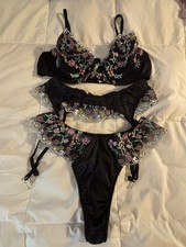 VTG Black Satin Bra and garter and panties set With Flower Embroidery Size L