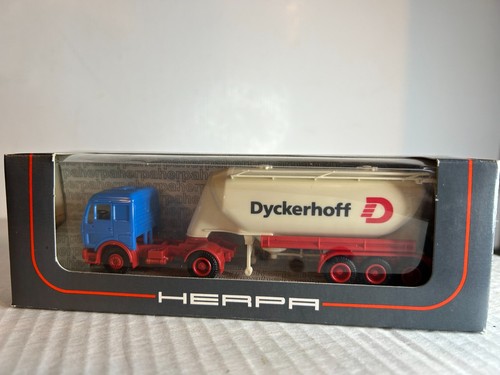 HERPA #811115 Mercedes cabina con remolque tanque químico de 3 ejes "Dyckerhoff" H.O. 1:87 | Zustand: New