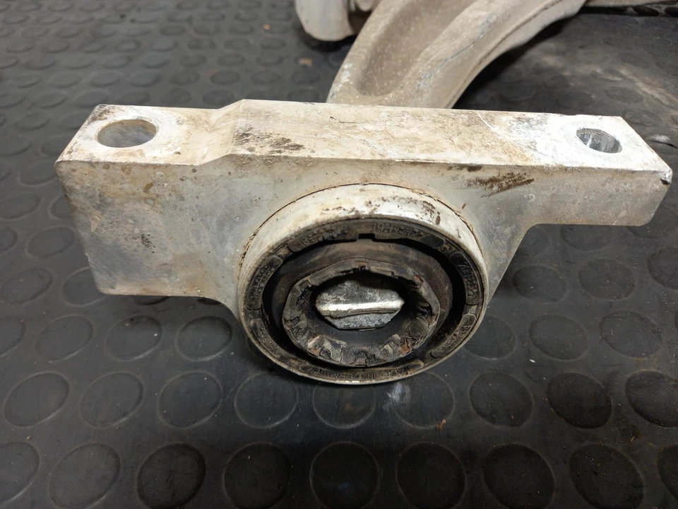 VOLVO XC90 Control Arm Lower O/S 2015-2025 2.0L Petrol B420T RDE2 MHEV Front RH - Image 2 of 4