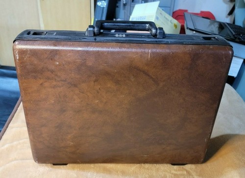 Vintage SAMSONITE OMEGA GL BRIEFCASE 