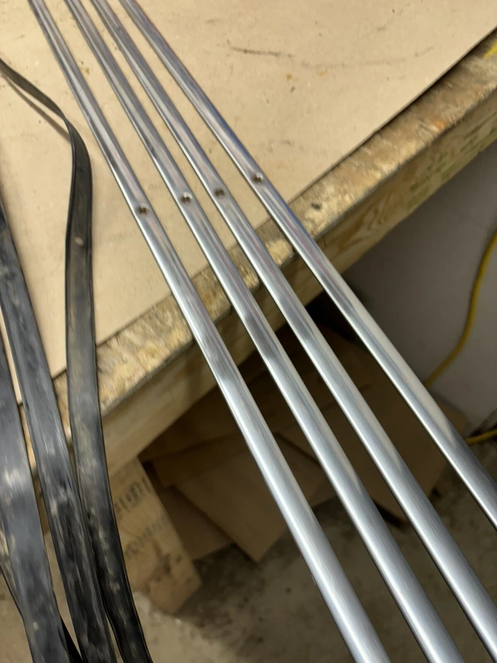 Chevrolet GMC Suburban 1500 2500 1973 1980 1981 87 1991 moldura de techo Foto 4 de 4