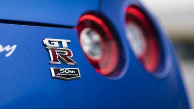 ニッサン スカイライン GT-R R35 リアエンブレム バッジ オーナメント s-l400.jpg