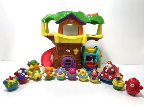 Playskool Weeble Wobbles Musical Tree House with 11 Vintage Figures and 2 Cars