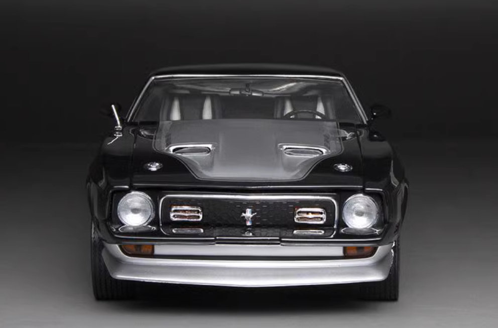 Sunstar 1/18 Alloy DieCast Car Model 1971 Ford Mustang Mach