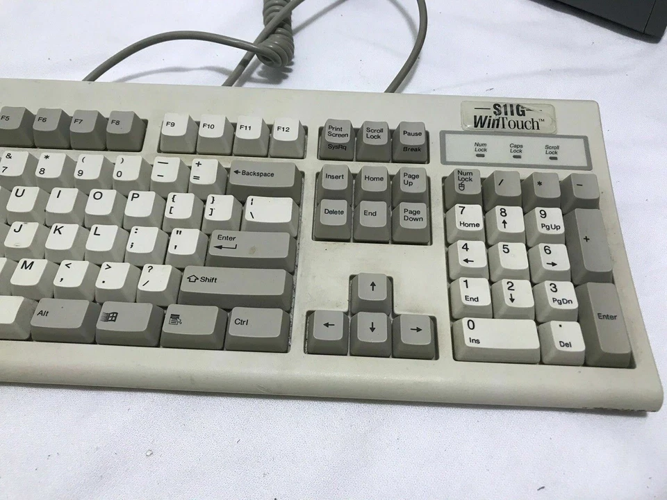 WinTouch SIIG KB-1927 Mechanical Keyboard - Image 4 of 4