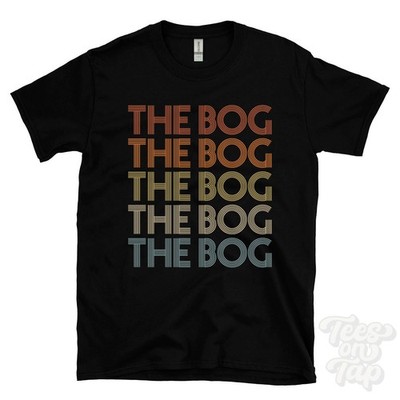 THE BOG REPEAT RETRO STYLE T-SHIRT Herren & Damen UK Ortsname Geschenk