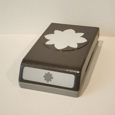 Stampin Up MEDALLION Punch flower