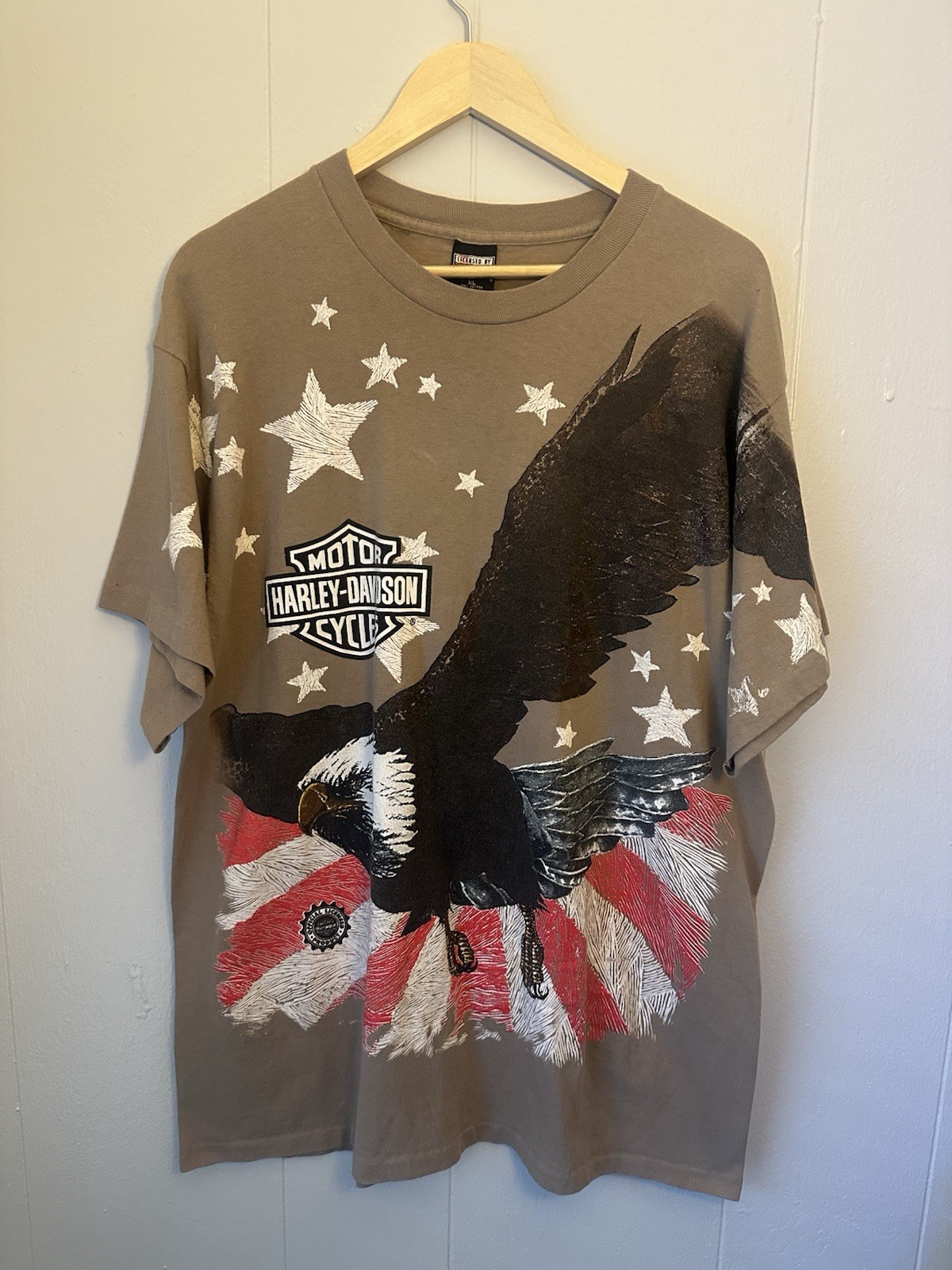 Vtg 1996 Harley Davidson AOP Huge Eagle Flag Beige Single Stitch Shirt Sz XL USA