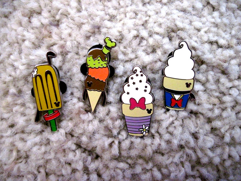 Disney Pin lot Hidden Mickey Ice Cream Dessert Donald Duck Daisy Goofy Pluto set