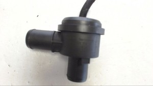 Audi A4 1.9 TDI B5 Schubumluftventil Abschaltventil Turbolader 058145710 18810