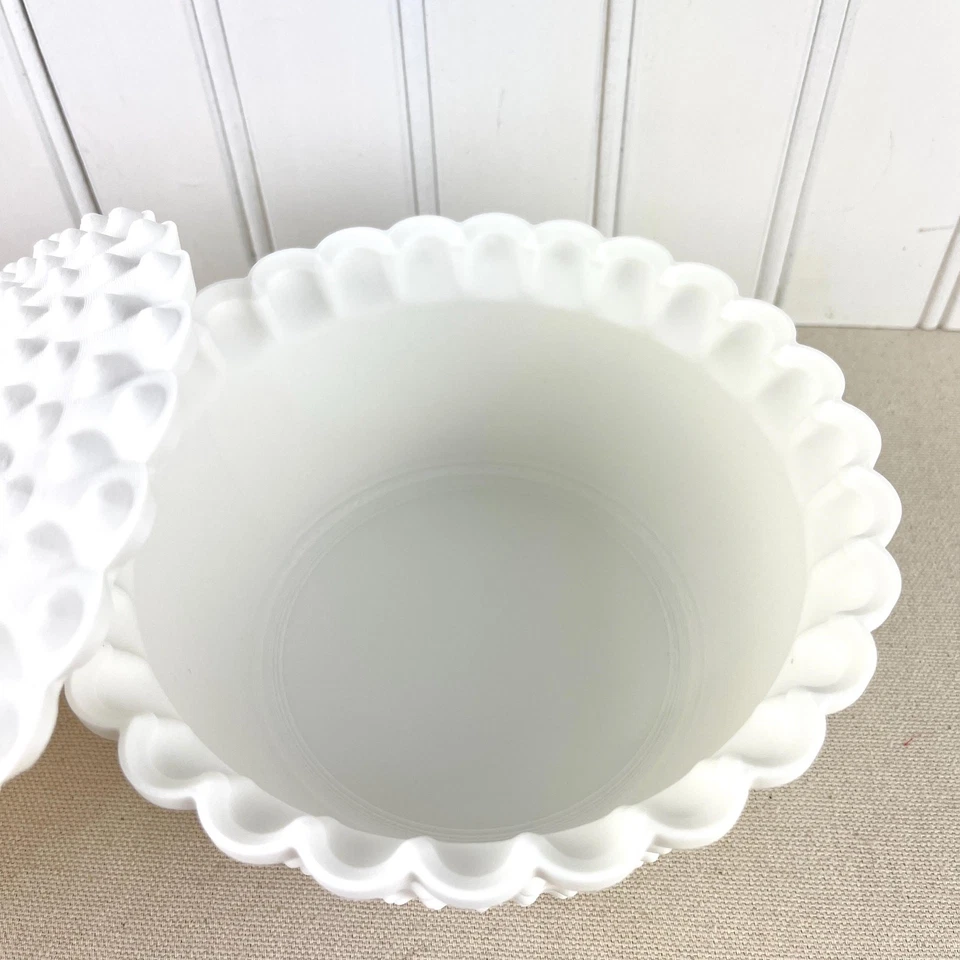 Cuenco con tapa Hobnail blanco, cuenco decorativo con borde festoneado, inspirado en la colección Foto 4 de 4