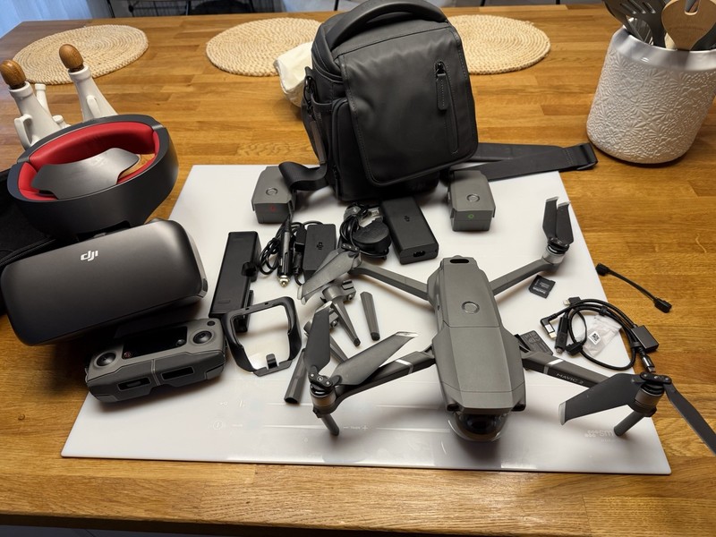 Dji Mavic 2 Zoom Fly More Combo with Dji Goggles Racing Edition FPV Drone Kit