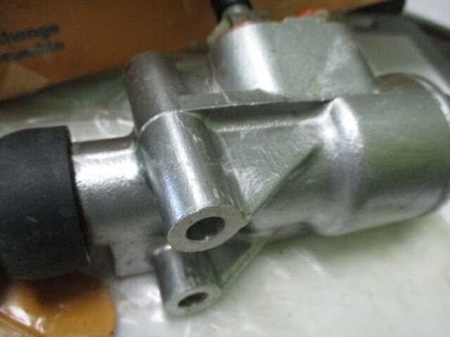Rolls Royce Silver Cloud, Phantom V, Bentley, NOS Girling brake master cylinders
