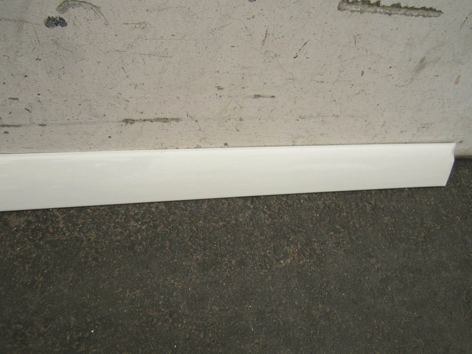 Moldura puerta delantera derecha em00931 Volvo V70 Wagon 1998 1999 2000 2002 2003 2004 Foto 3 de 4