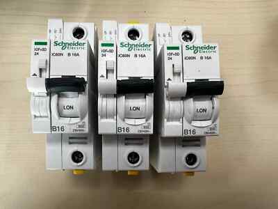 3x Schneider Fehlermeldeschalter Acti9 iOF SD24 + Leitungsschutzschalter IC60N B