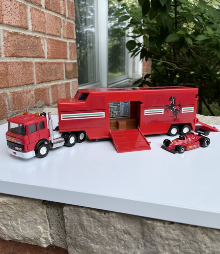 1980 Matchbox Superkings Ferrari Van 